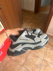 balenciaga triple S nera e grigia