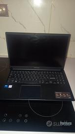 Sto restituendo un laptop Asus VivoBook
