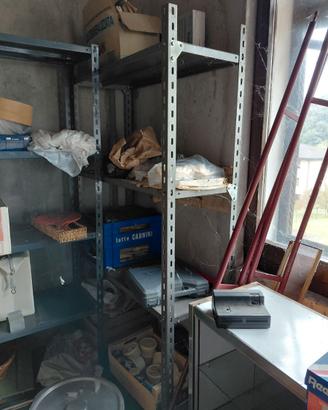 Scaffali ferro