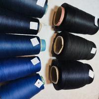 filati in cotone nero e blu 