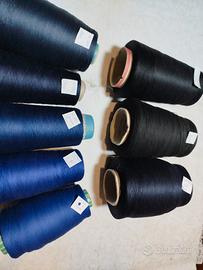 filati in cotone nero e blu 