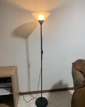 Lampada a piantana