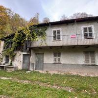 Rustico e Casale con terreni