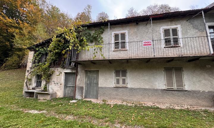 Rustico e Casale con terreni