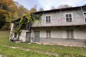 Rustico e Casale con terreni