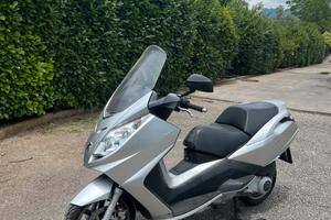 Peugeout Satelis 250