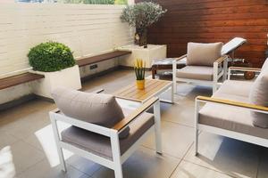 Via Pagliano con due terrazzi e giardini