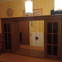 specchiera in legno massello con accessori