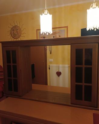 specchiera in legno massello con accessori