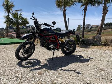 Ducati scrambler fast house