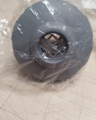 Attacchi per filtro carico/scarico acqua piscina.