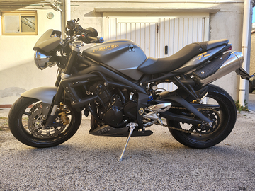 Triumph Street Triple 675R 2009