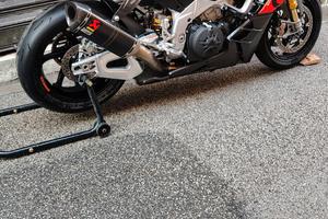 Aprilia tuono v4 factory 