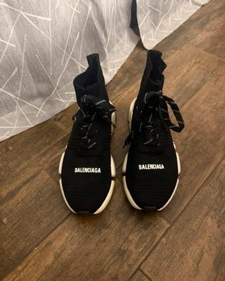 BALENCIAGA speed con i lacci