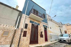 CASA INDIPENDENTE A CANOSA DI PUGLIA