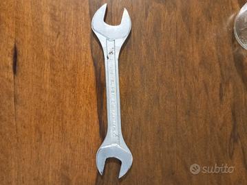 Chiave marca Facom numero 44 20x22