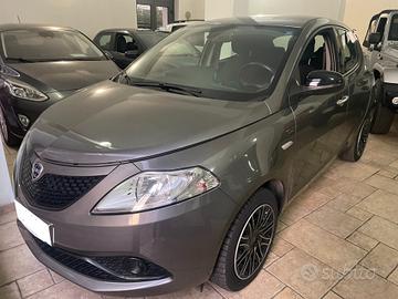 Lancia Ypsilon 1.2 69 CV 5 porte S&S Gold finanzia