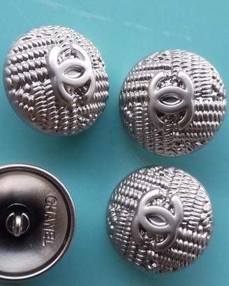 4 bottoni chanel