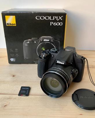 Fotocamera bridge Nikon Coolpix P600