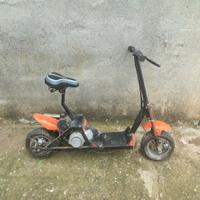 Monopattino a scoppio artigianale