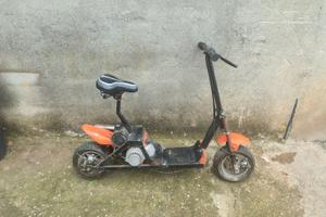 Monopattino a scoppio artigianale