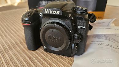Reflex Nikon D7500 