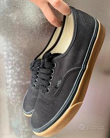 Vans numero 38,5 suola marrone.