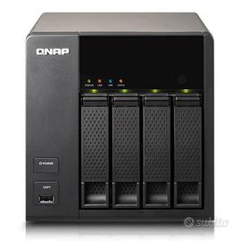 NAS Qnap TS 420 con 4hdd  da 2 TB WD