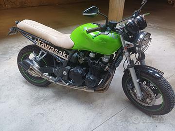 Kawasaki zr7  custom