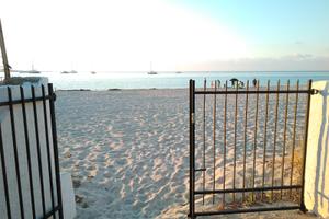 Accesso diretto e privato spiaggia 10 posti letto