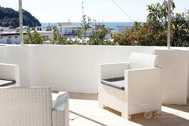 Bilocale Arredato in contesto privato, Capo Miseno