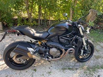 Ducati Monster 821 - 2015