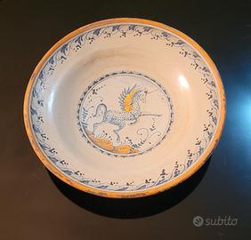 ANTICO PIATTO IN MAIOLICA 