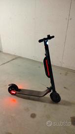 Ninebot by Segway ES4 monopattino