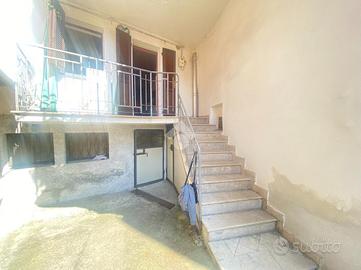 3 LOCALI A BERZO DEMO