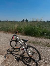 Bicicletta BTWIN Rockrider 300