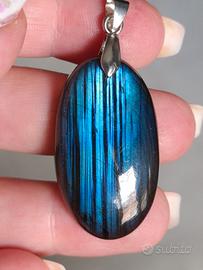 Ciondolo Labradorite blu