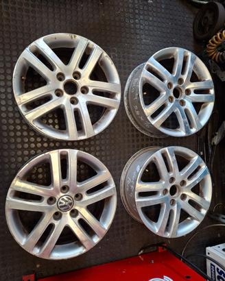 4 CERCHI IN LEGA GOLF 6 DA 16