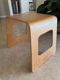 Tavolo vintage — stile e comodità