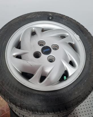 Cerchi in lega e gomme fiat punto