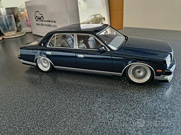 OttoMobile Toyota Century V12 stance