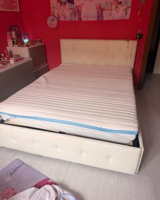 Letto matrimoniale