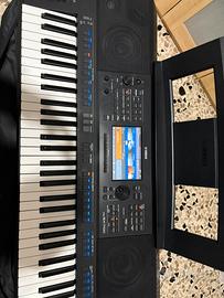 Yamaha PSR-SX 700