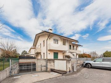 4 LOCALI A VILLAFRANCA DI VERONA