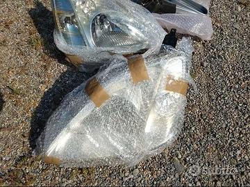 Coppia fanali anteriori Honda Civic Hatchback 2003