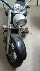 Cedo ricambi per Suzuki Intruder