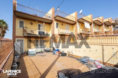 Villa a schiera - Motta Sant'Anastasia