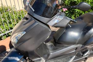 scooter YAMAHA X-MAX 250