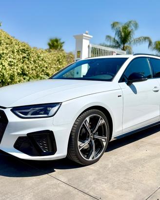 AUDI A4 Avant 2.0TDI S-tronic S-line Competition L
