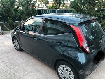 TOYOTA AYGO 1.0 vvt 72cv 5p x-clusiv